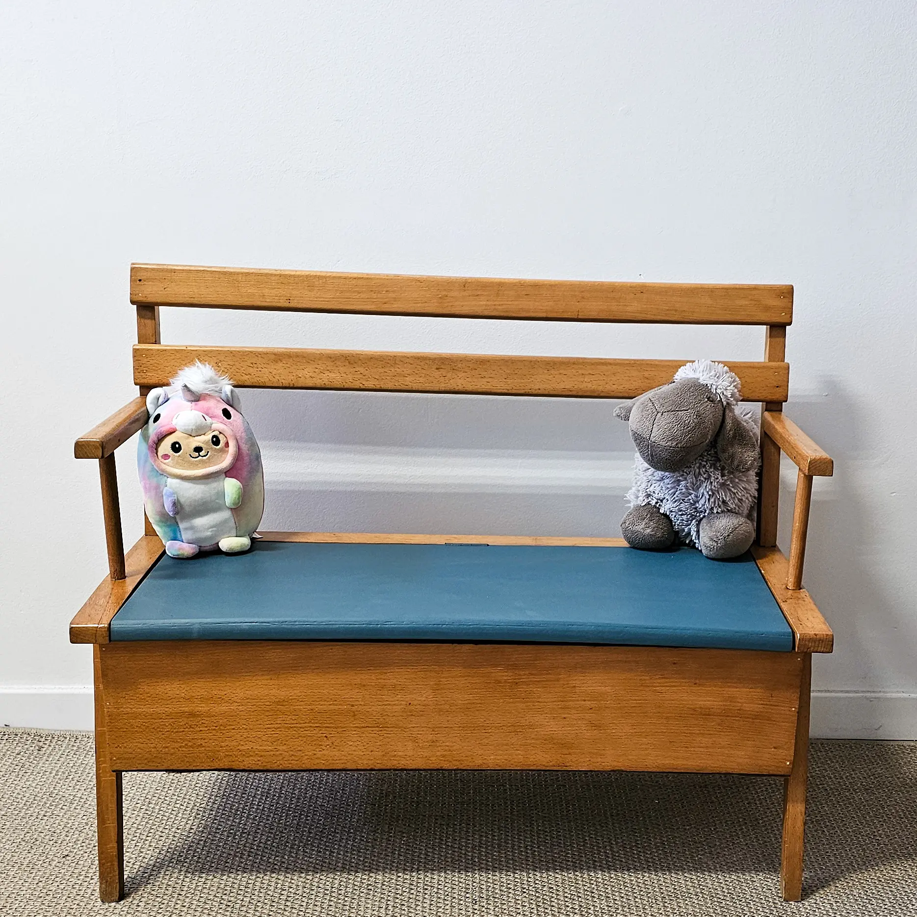 Banc enfant renové Homestead Blue et Cire naturelle Fusion Mineral Paint