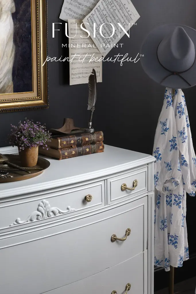 15-Fusion_Mineral_Paint_Parchment_Dresser_WR_230426_1991-Edit(1).webp