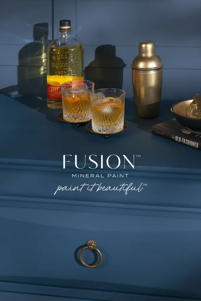 29-Fusion_Mineral_Paint_Willowbank_Chest_WR_220622_3796-Edit(1).webp