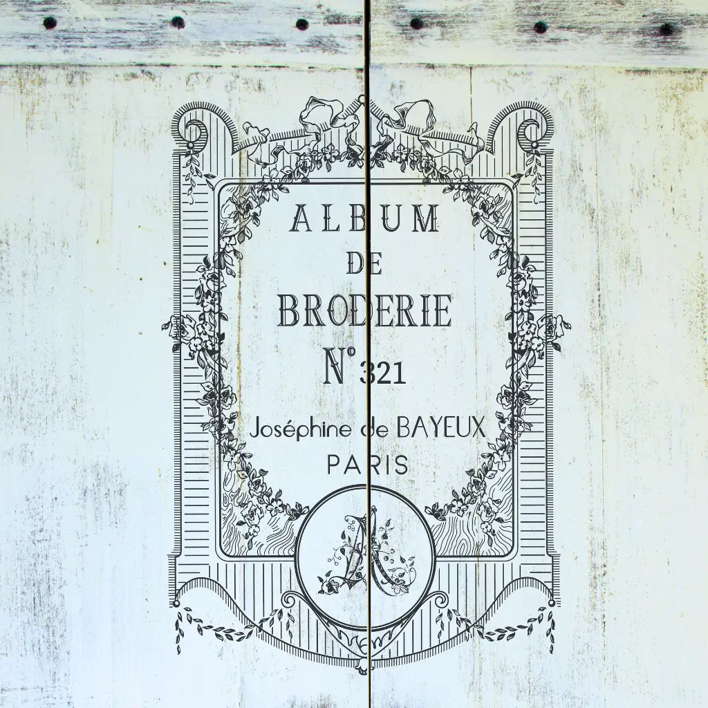 004_ALBUMDEBRODERIE latelierdama.webp