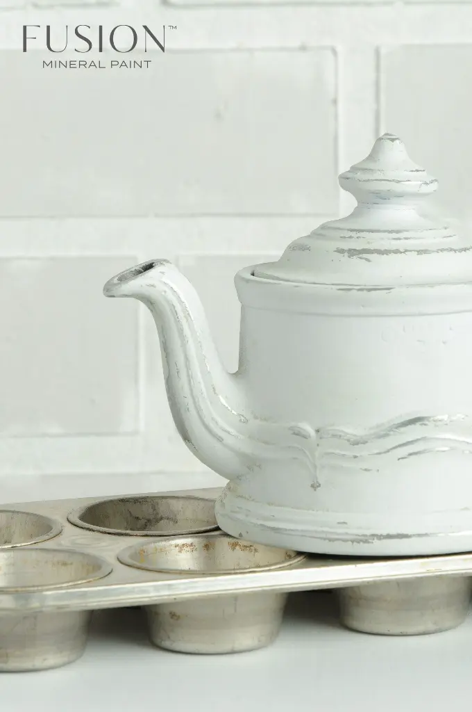 LAMP-WHITE-RIGHT.webp