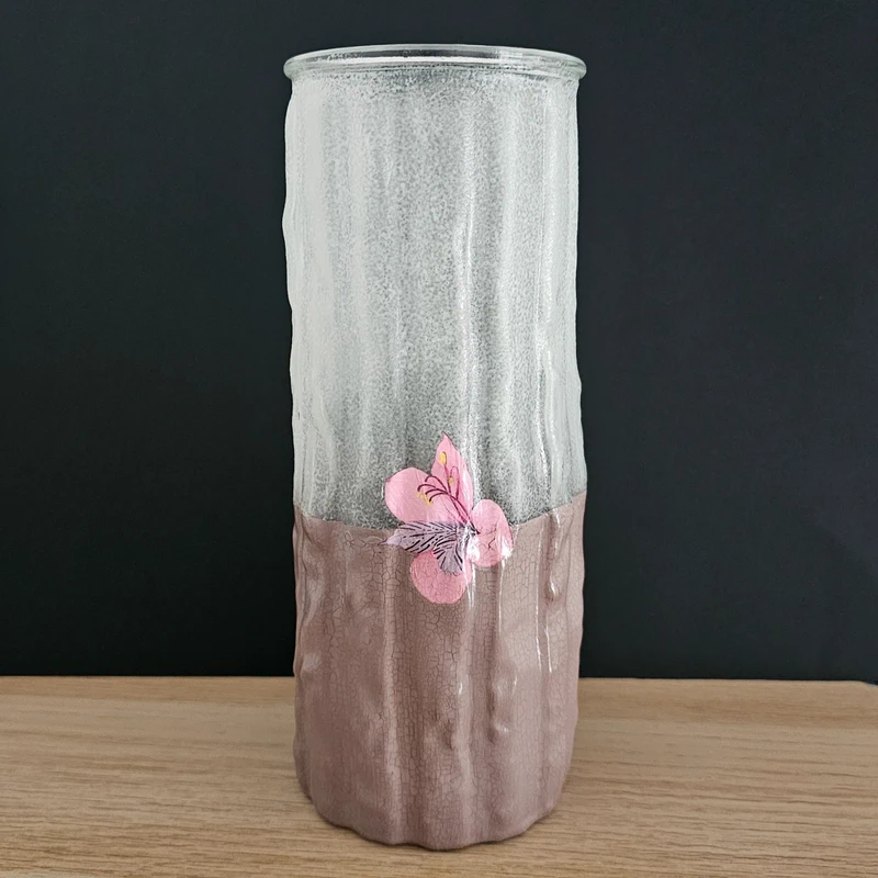Vase en verre upcyclé et décoré 