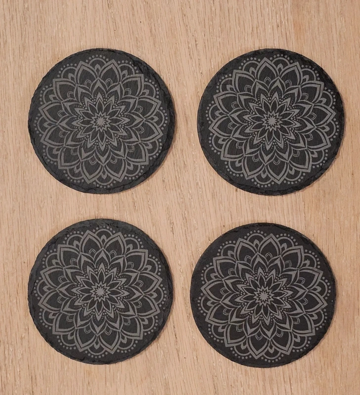 Sous-verres en ardoise gravé "mandala"