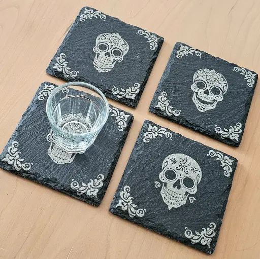 Sous-verres en ardoise décorés Calaveras
